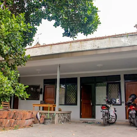 Srikaloka 12 Kostel - For Female And Couple Apartment